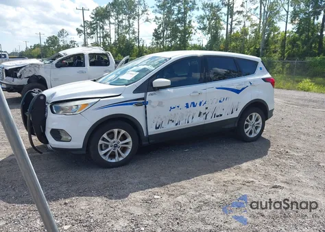2019 Ford Escape Se from USA, damaged, VIN 1FMCU0GD7KUB64623